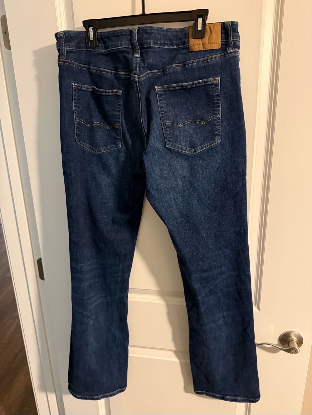 Men’s American Eagle Outfitters Classic Bootcut Dark Blue Jeans - Picture 3 of 7